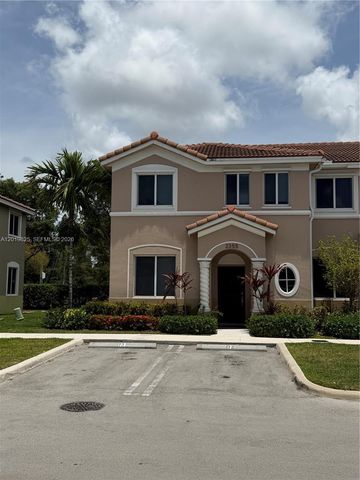 2355 SE 10th St, Homestead, FL 33035