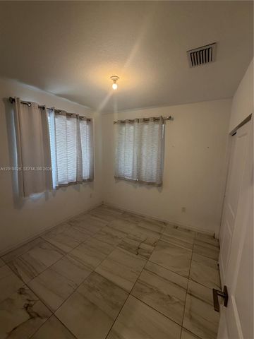 2355 SE 10th St, Homestead, FL 33035