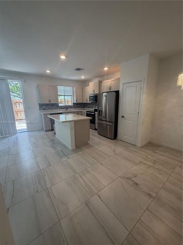 2355 SE 10th St, Homestead, FL 33035