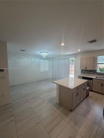 2355 SE 10th St, Homestead, FL 33035