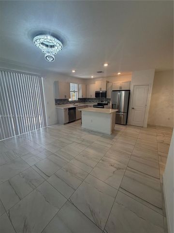 2355 SE 10th St, Homestead, FL 33035