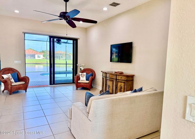 5523 49th Avenue, Vero Beach, FL 32967
