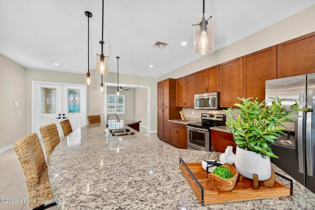 5523 49th Avenue, Vero Beach, FL 32967