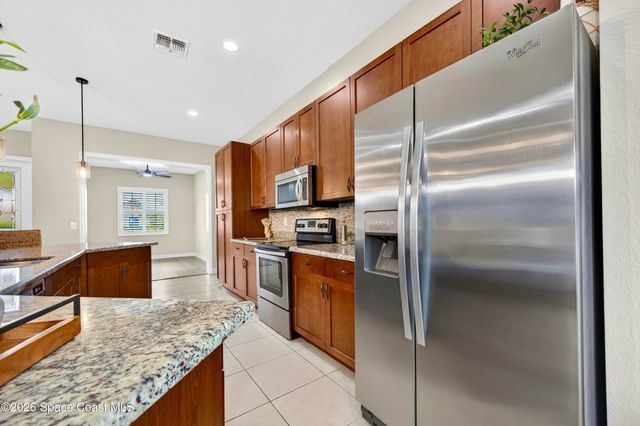 5523 49th Avenue, Vero Beach, FL 32967