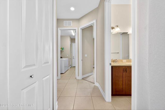 5523 49th Avenue, Vero Beach, FL 32967