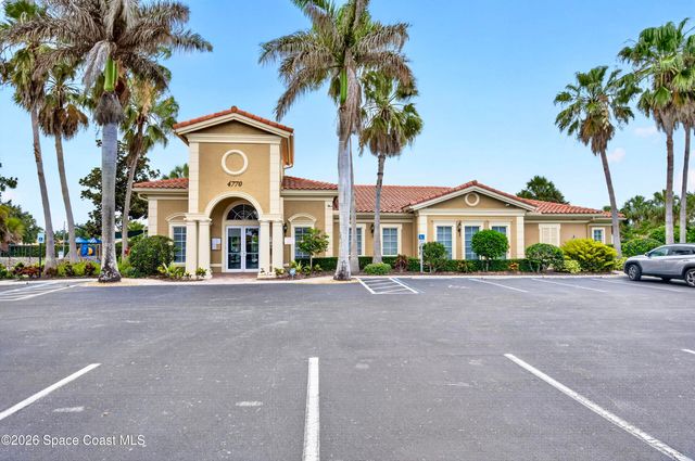 5523 49th Avenue, Vero Beach, FL 32967