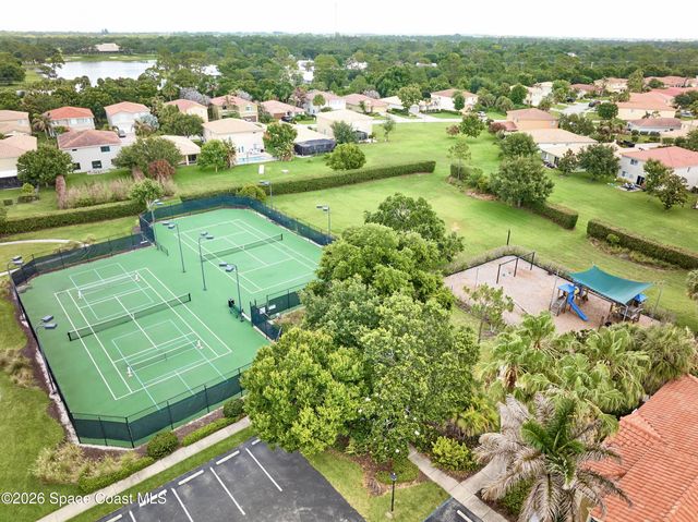 5523 49th Avenue, Vero Beach, FL 32967