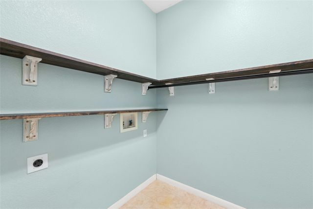 214 Grand Isle DR, Round Rock, TX 78665