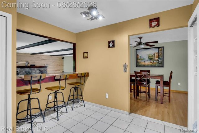 5214 Daniels Drive, Troy, MI 48098