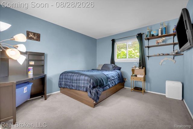 5214 Daniels Drive, Troy, MI 48098
