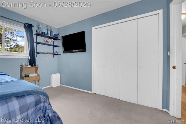 5214 Daniels Drive, Troy, MI 48098