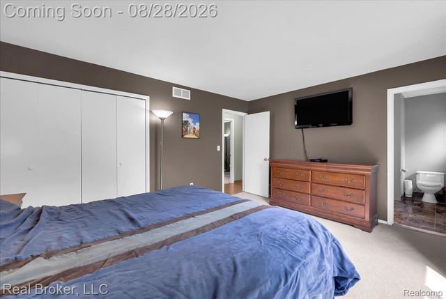 5214 Daniels Drive, Troy, MI 48098