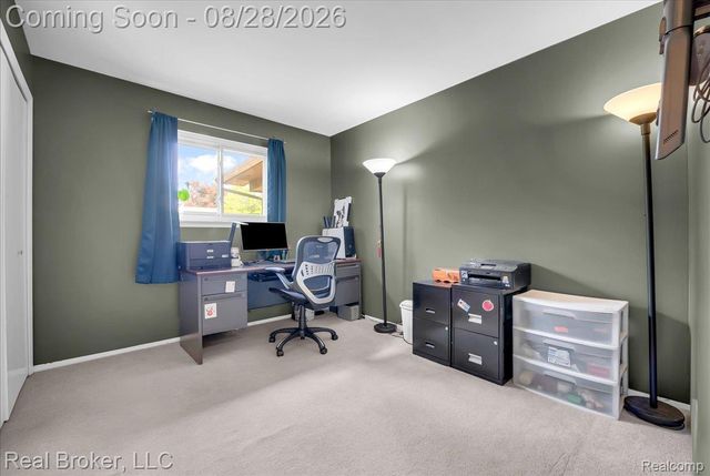 5214 Daniels Drive, Troy, MI 48098