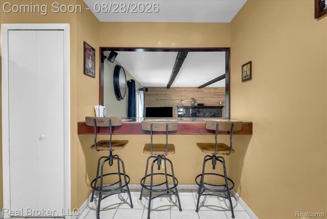 5214 Daniels Drive, Troy, MI 48098