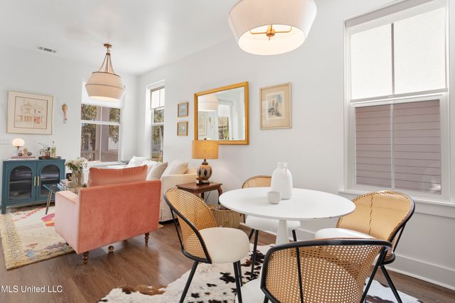 2207 Government Street, 17, Ocean Springs, MS 39564