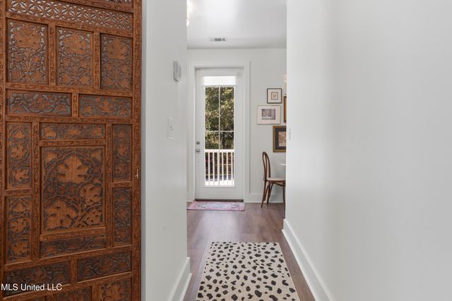 2207 Government Street, 17, Ocean Springs, MS 39564