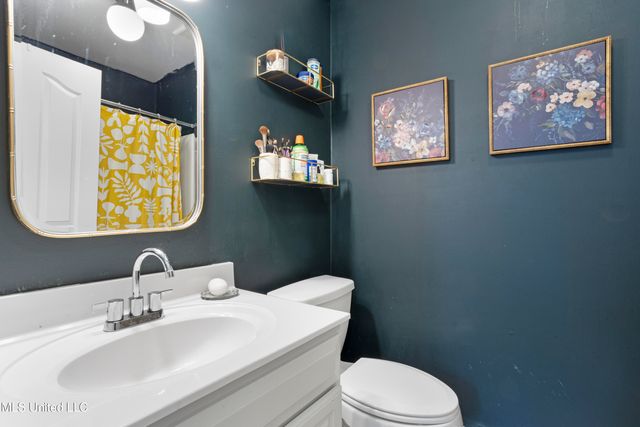 2207 Government Street, 17, Ocean Springs, MS 39564