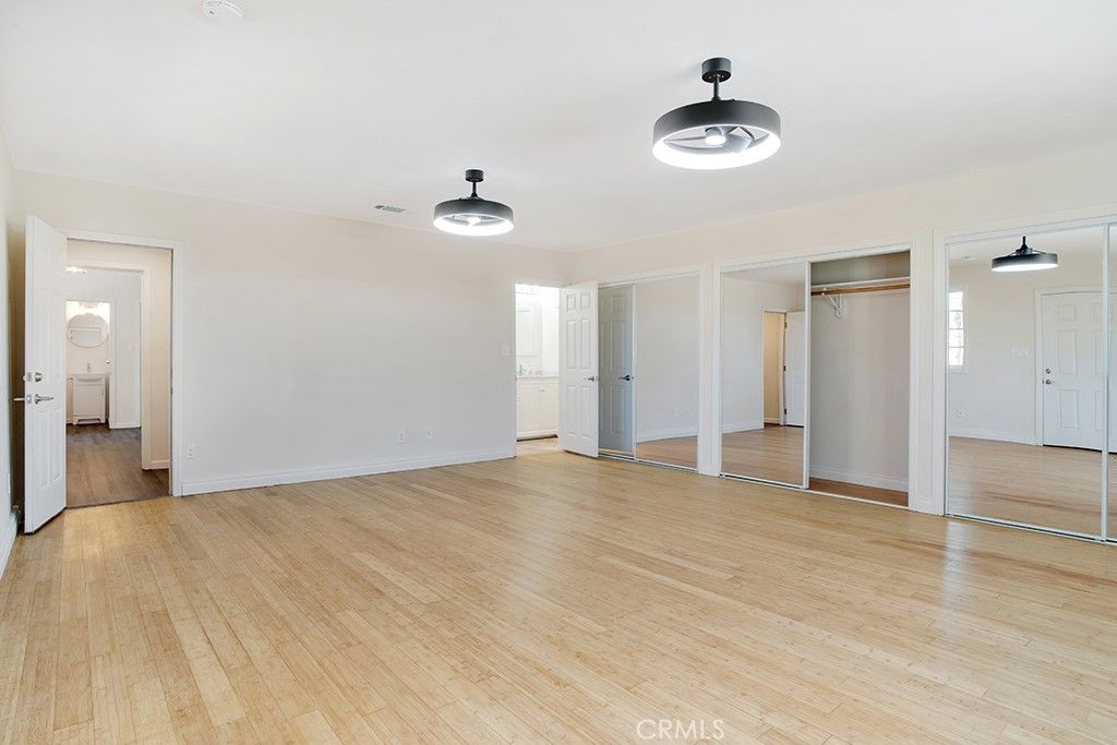 Image 13 of property listing at 7633-7635 Fallbrook Avenue, West Hills, CA 91304
