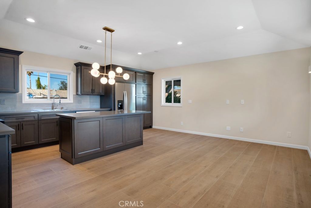 Image 22 of property listing at 7633-7635 Fallbrook Avenue, West Hills, CA 91304