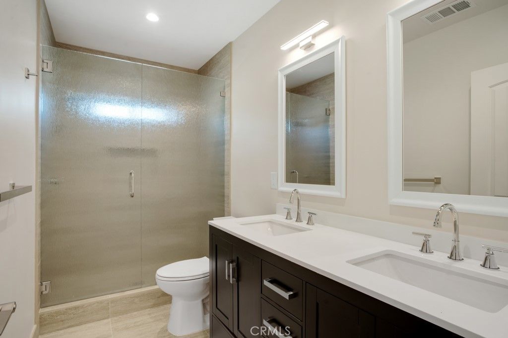 Image 30 of property listing at 7633-7635 Fallbrook Avenue, West Hills, CA 91304