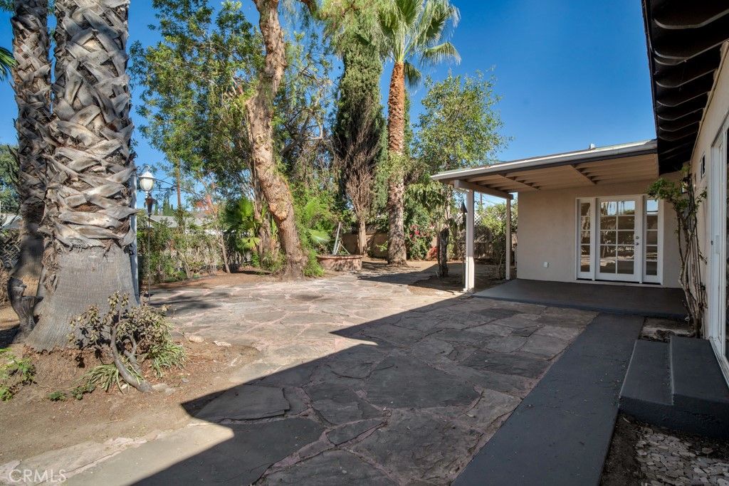 Image 41 of property listing at 7633-7635 Fallbrook Avenue, West Hills, CA 91304