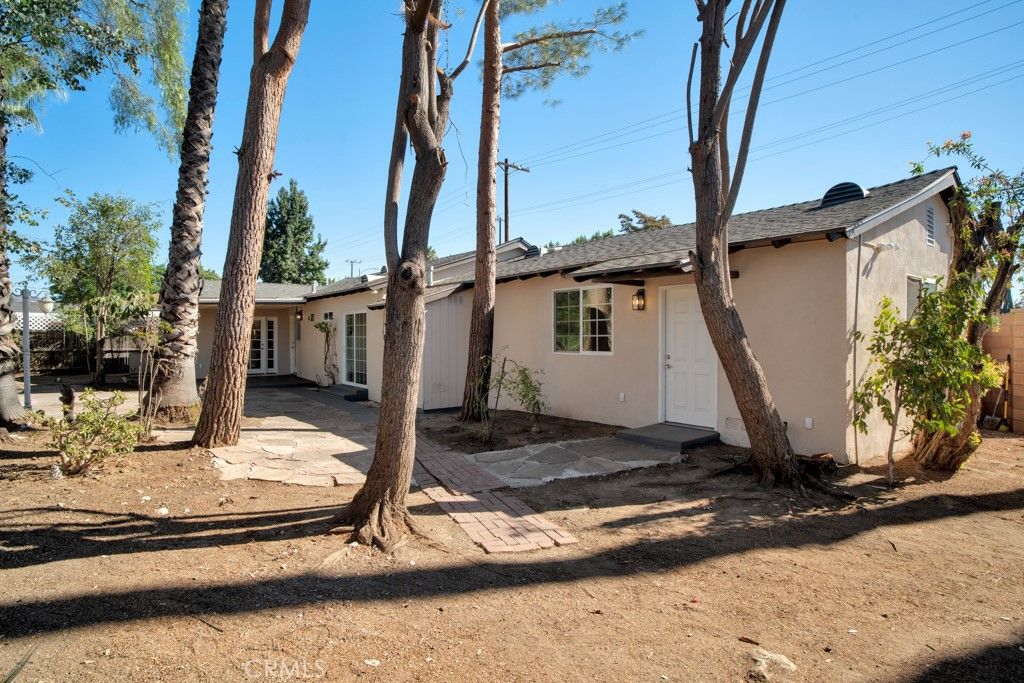 Image 42 of property listing at 7633-7635 Fallbrook Avenue, West Hills, CA 91304