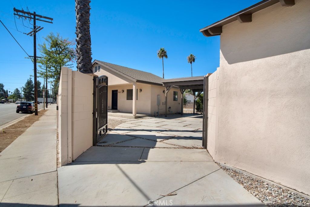 Image 44 of property listing at 7633-7635 Fallbrook Avenue, West Hills, CA 91304