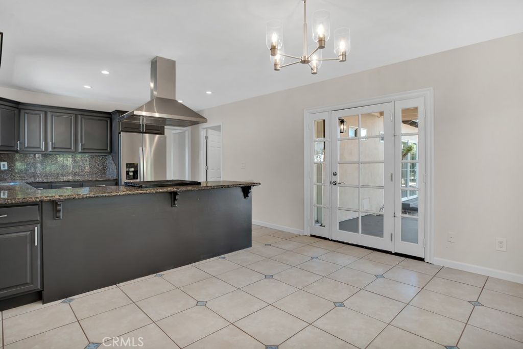 Image 8 of property listing at 7633-7635 Fallbrook Avenue, West Hills, CA 91304