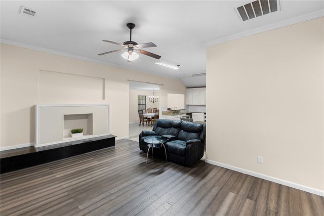 1121 Sam Houston Drive, Garland, TX 75042