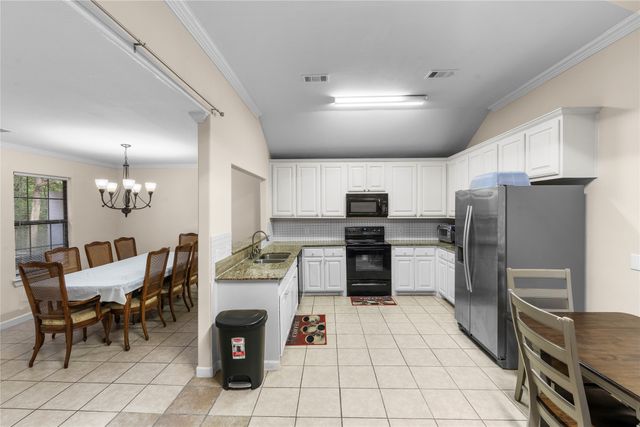 1121 Sam Houston Drive, Garland, TX 75042