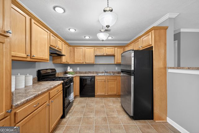 11 Johnston Road, Griffin, GA 30224