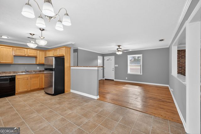 11 Johnston Road, Griffin, GA 30224