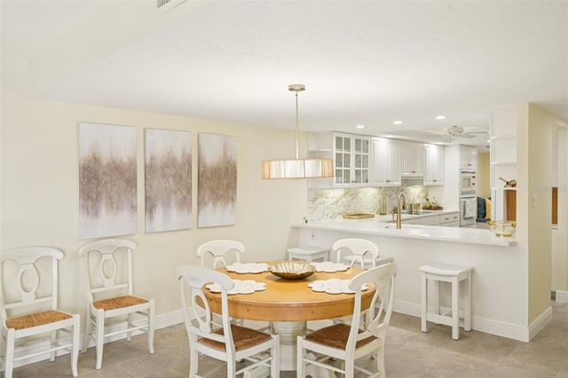 5780 MIDNIGHT PASS ROAD 407, Sarasota, FL 34242
