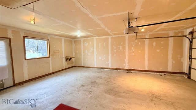 1109 W Central, Belgrade, MT 59714