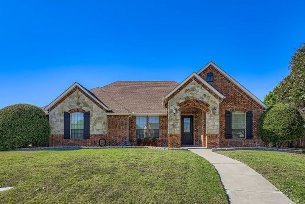 602 Christa Street, Ovilla, TX 75154