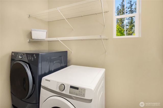 8017 Douglas Avenue SE, Snoqualmie, WA 98065