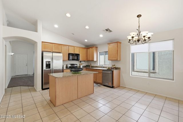 5479 W Silent Dove Way, Marana, AZ 85653