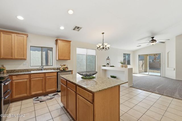 5479 W Silent Dove Way, Marana, AZ 85653