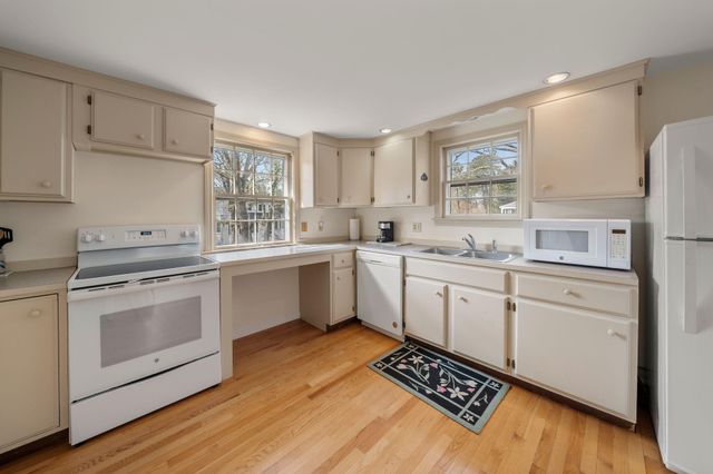 25 Wood Valley Road, Chatham, MA 02633