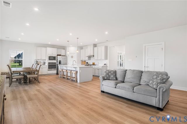 1600 Almer Ct, Chester, VA 23836