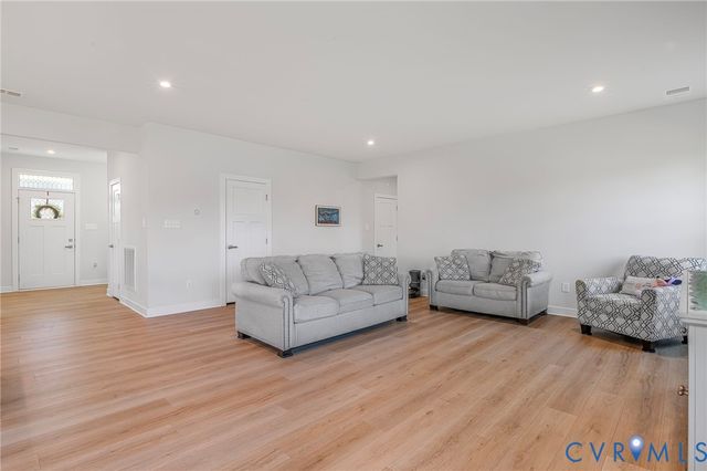 1600 Almer Ct, Chester, VA 23836