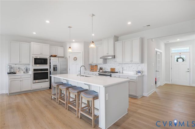 1600 Almer Ct, Chester, VA 23836