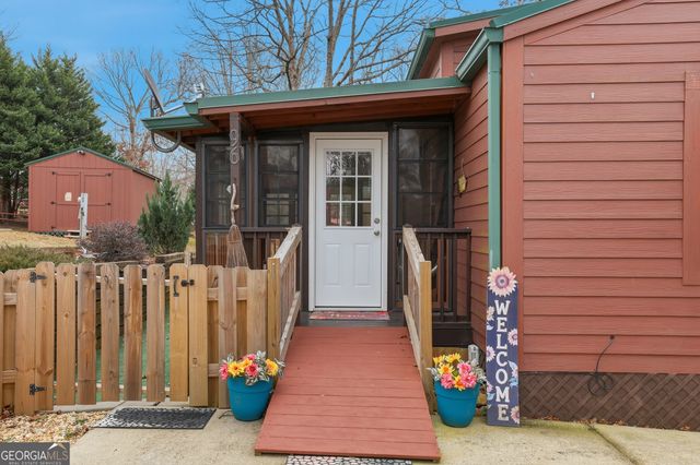 96 Stag Leap Drive, Cleveland, GA 30528