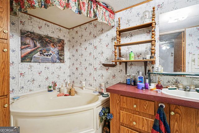 3334 Cherokee Road, Comer, GA 30629
