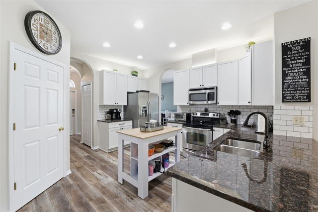 18930 NARIMORE DRIVE, Land O Lakes, FL 34638