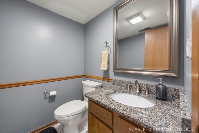 980 Oakland Lane, Aurora, IL 60504