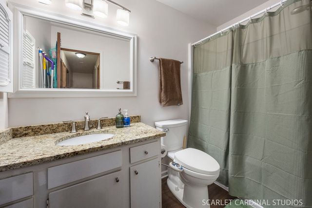 980 Oakland Lane, Aurora, IL 60504
