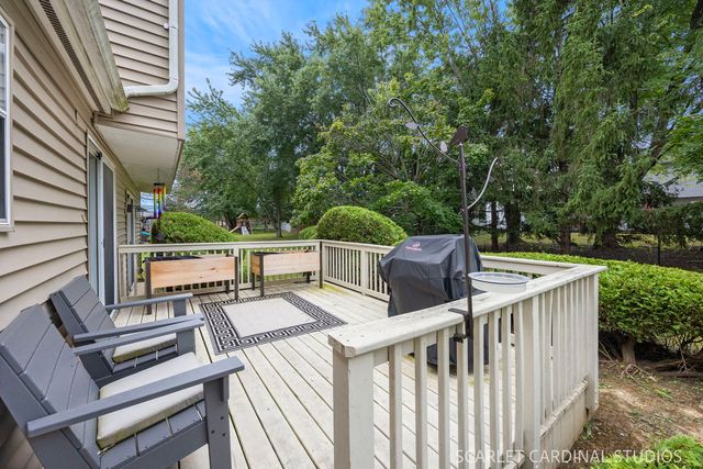 980 Oakland Lane, Aurora, IL 60504