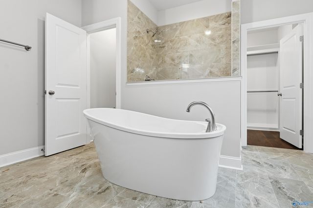 103 Pat Cain Drive, New Market, AL 35761