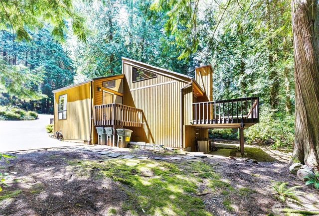 9 Sudden Valley Drive, Bellingham, WA 98229